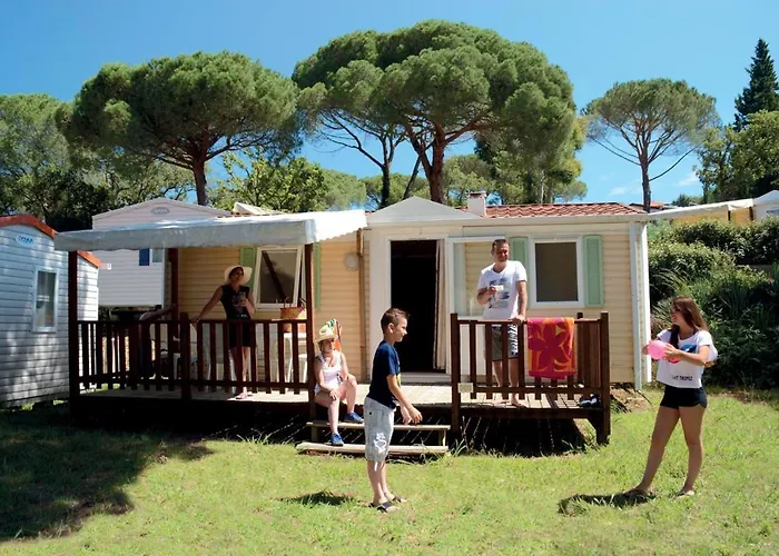 Camping Montana Parc - Gassin Golfe De St Tropez - Maeva